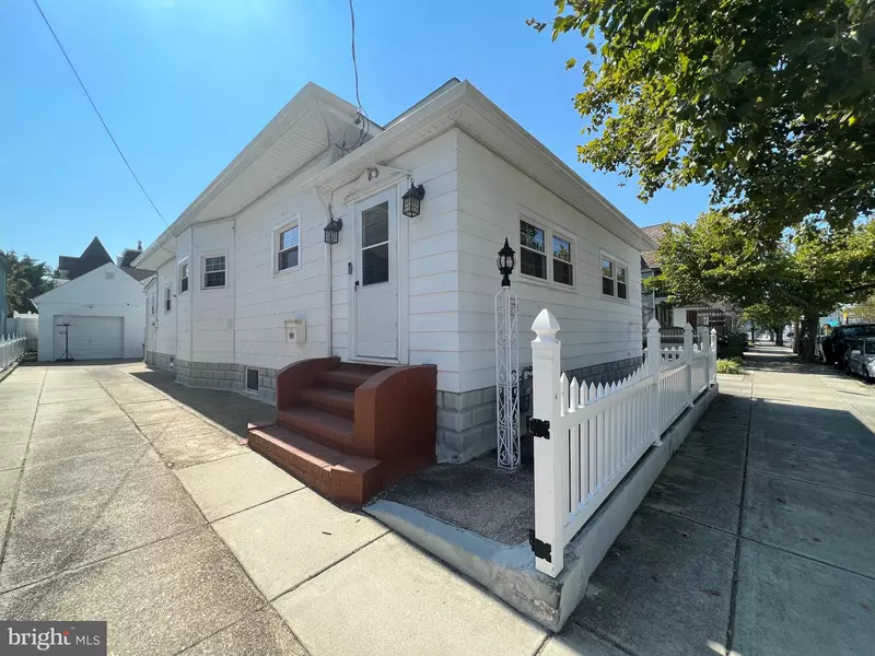 144 W HAND AVE, Wildwood, NJ 08260