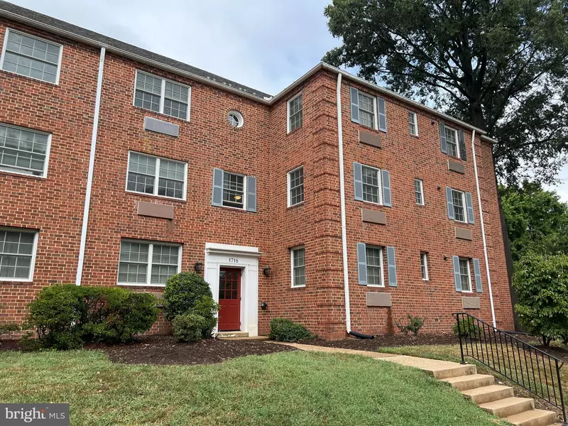 1718 W ABINGDON DR #103, Alexandria, VA 22314