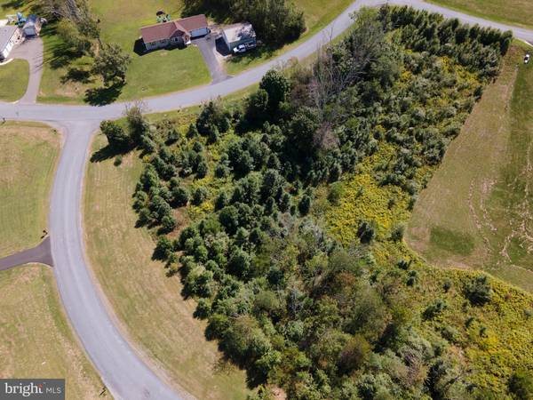 New Ringgold, PA 17960,0 MOORLAND LN