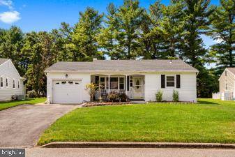 14 CAMBRIDGE CT, Toms River, NJ 08757