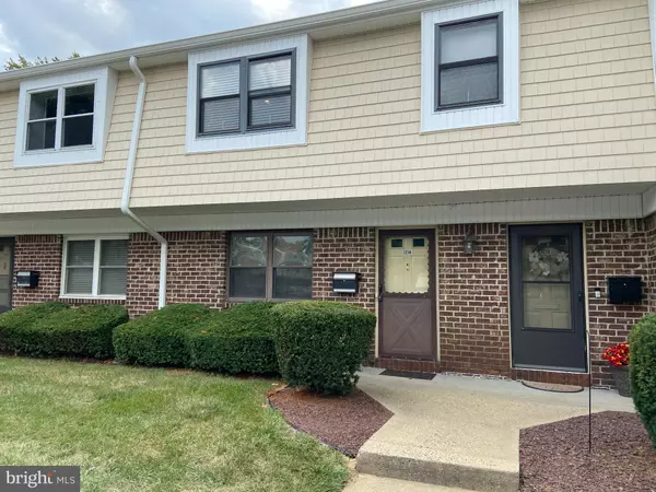 1214 SILVER CT, Hamilton, NJ 08690