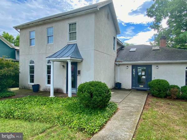 214 S ROYAL AVE, Front Royal, VA 22630