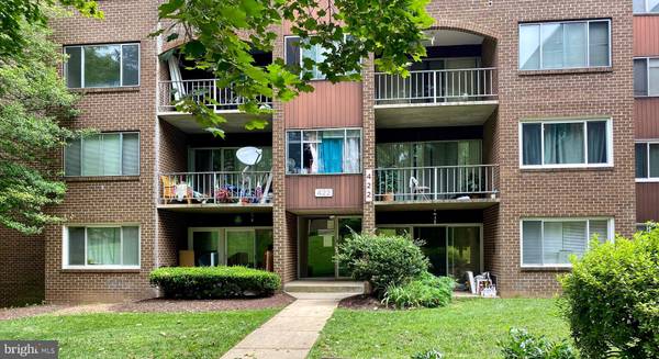 422 GIRARD ST #132, Gaithersburg, MD 20877