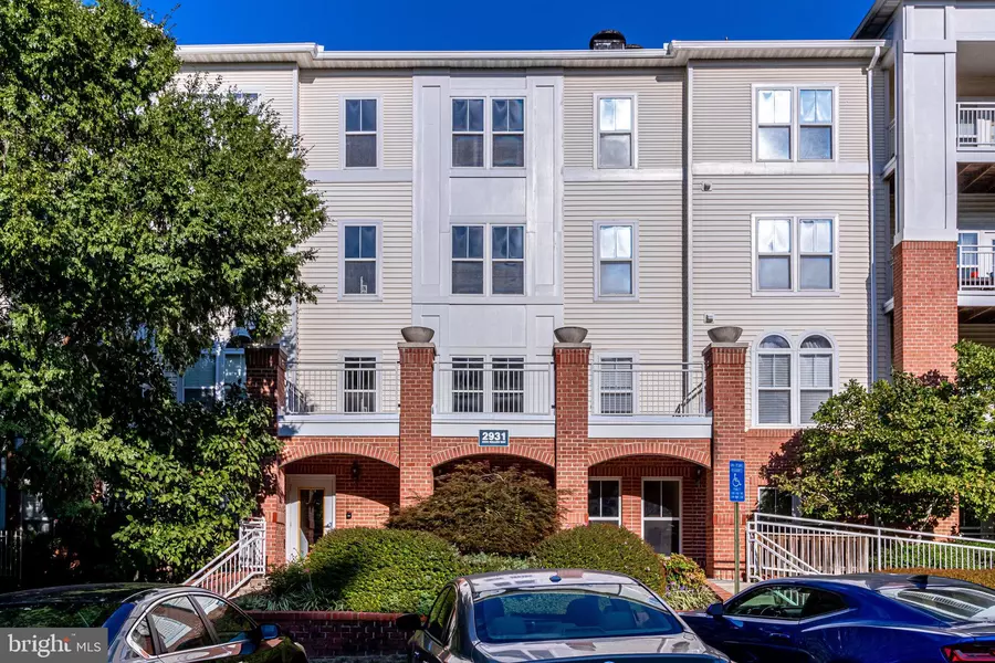 2931 DEER HOLLOW WAY #103, Fairfax, VA 22031