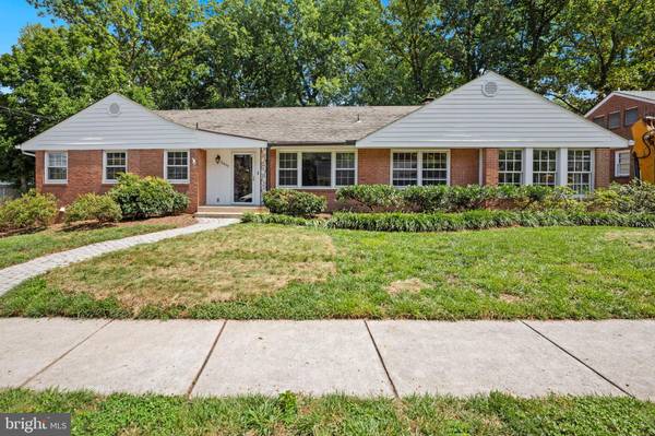 3405 N PEARY ST, Arlington, VA 22207