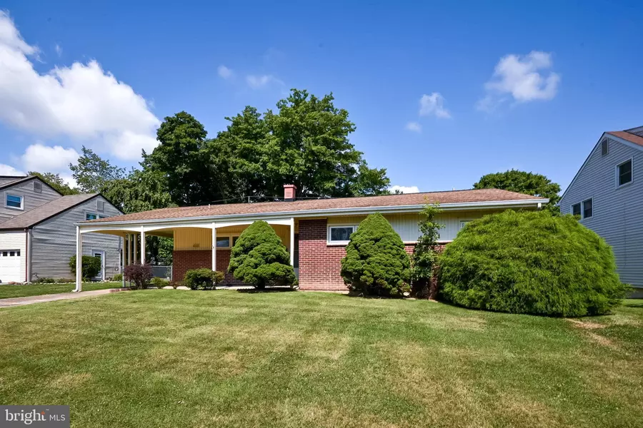 28 GLENROCK DR, Claymont, DE 19703