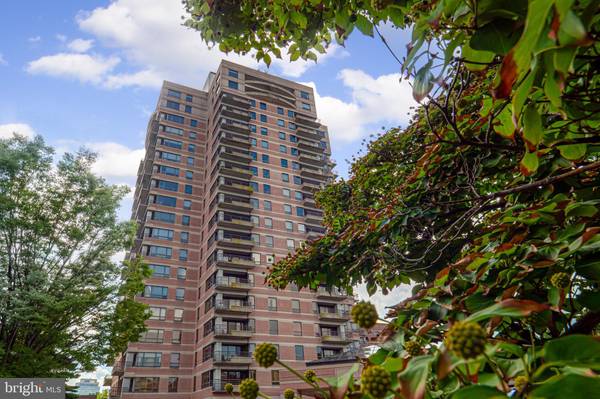 1100-UNIT LOVERING AVE #602, Wilmington, DE 19806