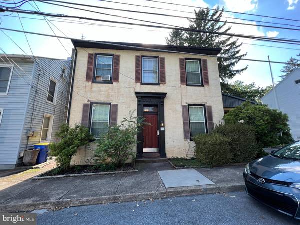 447 N SPRING ST, Middletown, PA 17057