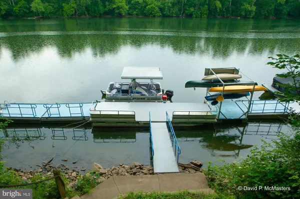 Shepherdstown, WV 25443,LOT #2 SHEPHERDS COVE SWIFT RIVER