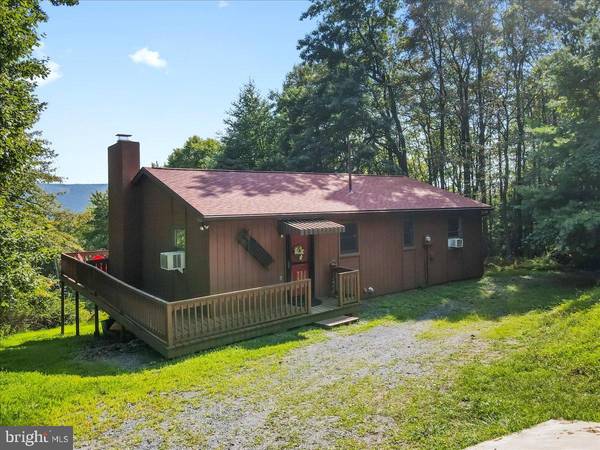 195 WOODS RD, Palmerton, PA 18071