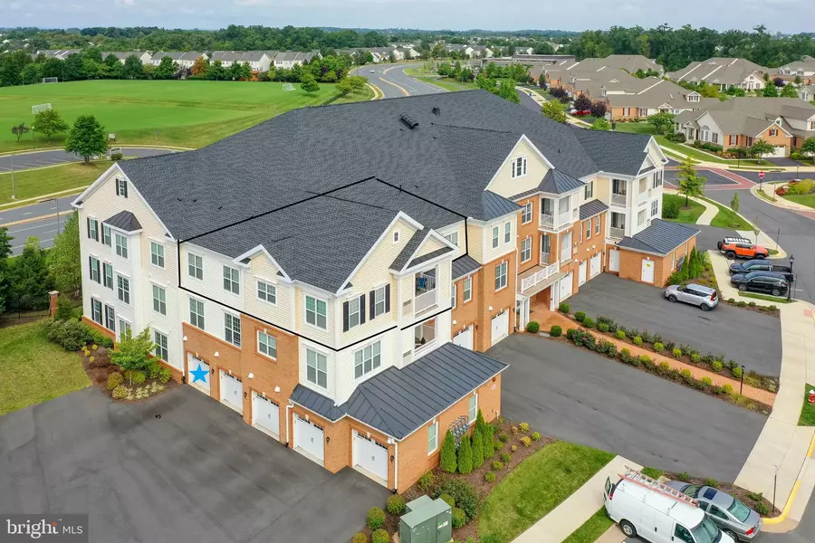 20981 ROCKY KNOLL SQ #300, Ashburn, VA 20147