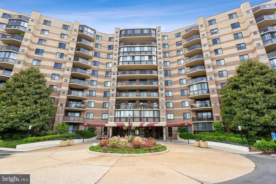 8350 GREENSBORO DR #109, Mclean, VA 22102