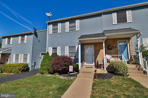 12 PRINCETON CT, Easton, PA 18040