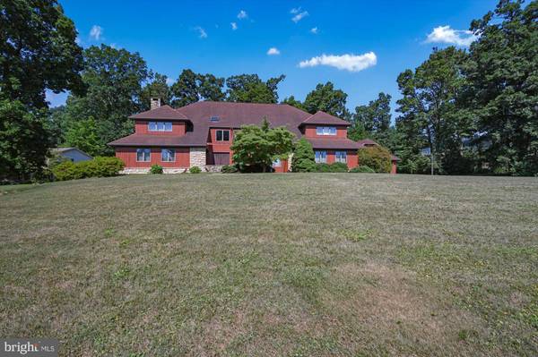 1740 TALL OAKS RD, Orwigsburg, PA 17961