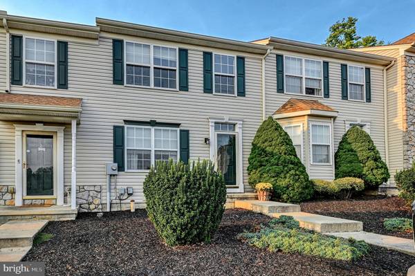 25 BUTTONWOOD LN #25, York, PA 17406