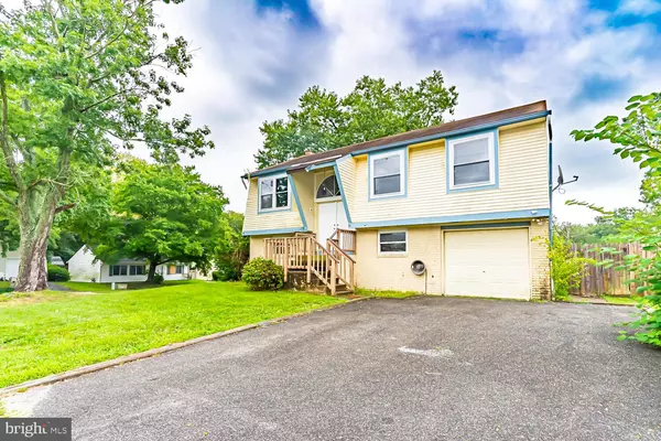 31 CAPSTAN ST, Barnegat, NJ 08005