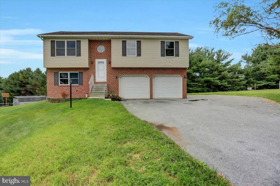 29 LARCH DR, Shippensburg, PA 17257