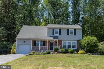 100 COUNTY LINE RD, Riegelsville, PA 18077