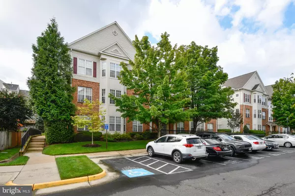 Alexandria, VA 22312,6475 CHEYENNE DR #301