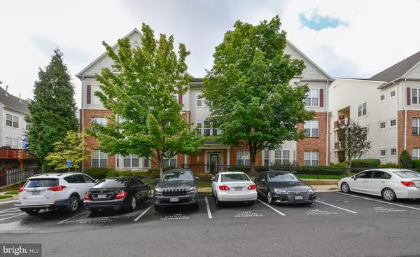 Alexandria, VA 22312,6475 CHEYENNE DR #301