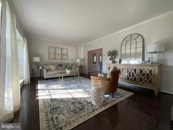 Great Falls, VA 22066,30118 MERCHANT CT