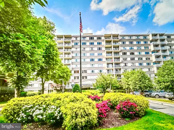 4977 BATTERY LN #1-G1, Bethesda, MD 20814