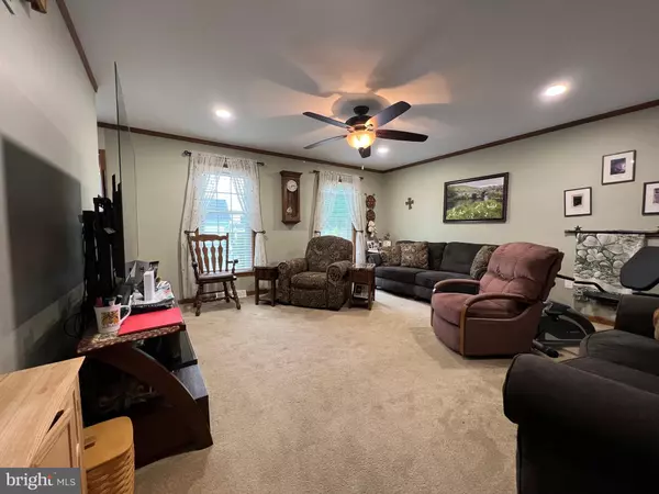 Ephrata, PA 17522,236 PHILIP LN