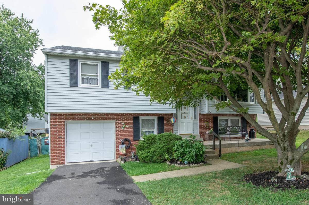 Feasterville Trevose, PA 19053,4901 DARA FAITH DR