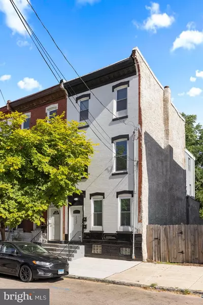 2225 W THOMPSON ST, Philadelphia, PA 19121