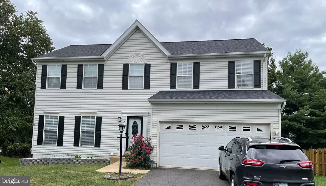 2949 HICKORY CREEK CT, Dumfries, VA 22026