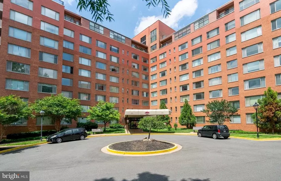 1111 ARLINGTON BLVD #114, Arlington, VA 22209