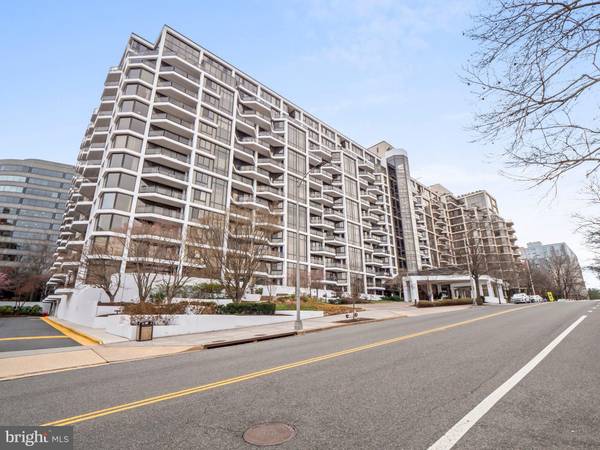 Arlington, VA 22209,1530 KEY BLVD #1010