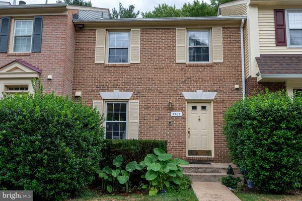 7507 AMESBURY CT, Alexandria, VA 22315