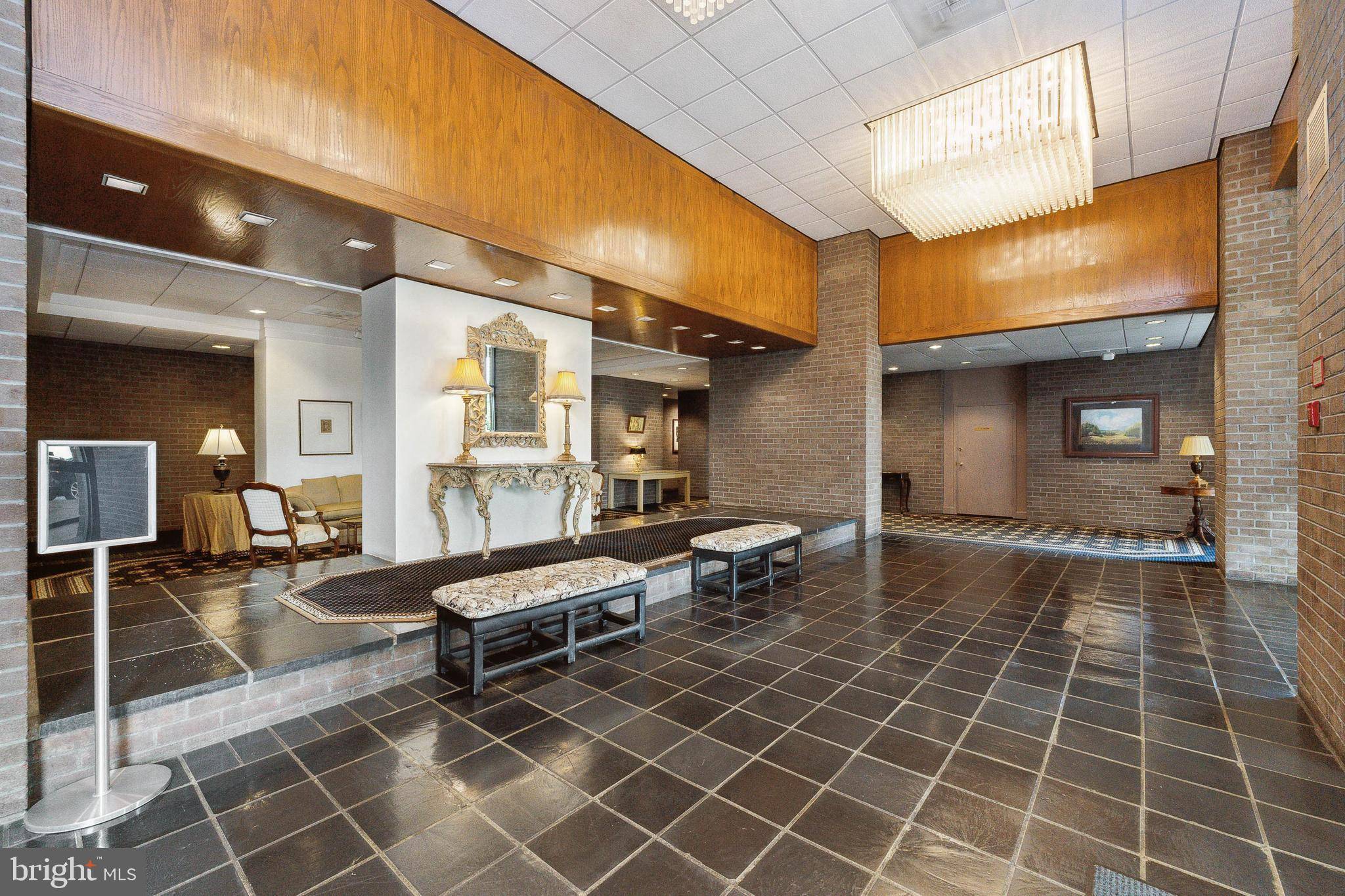 Mclean, VA 22102,1800 OLD MEADOW RD #1414