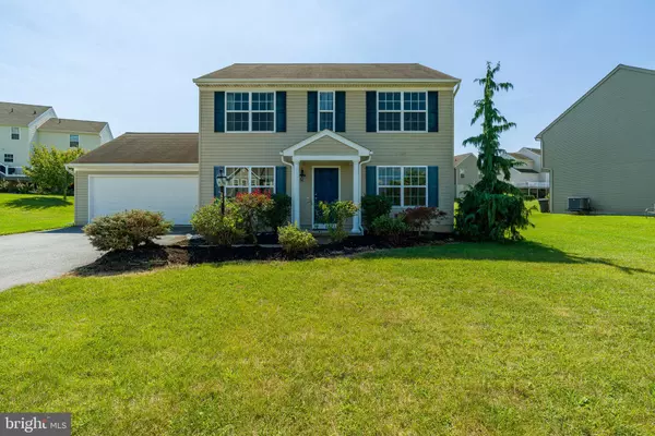 325 WILLOW DELL LN, Leola, PA 17540