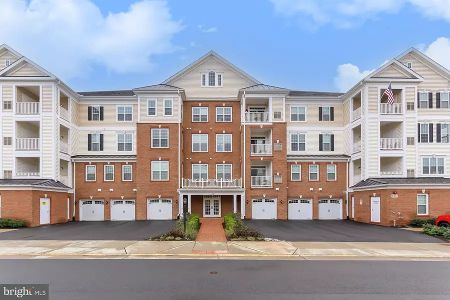 21022 ROCKY KNOLL SQ #400, Ashburn, VA 20147