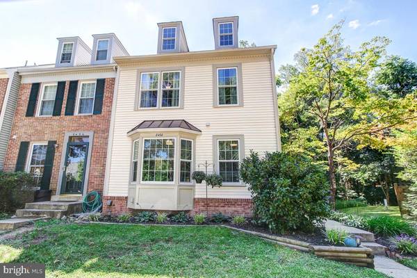 8438 SPRINGFIELD OAKS DR, Springfield, VA 22153