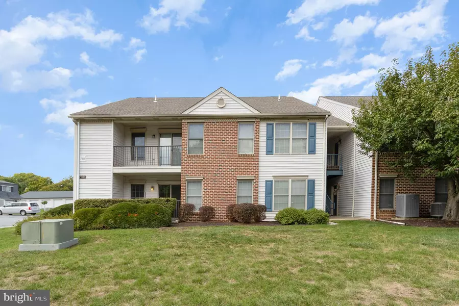 5401 OXFORD DR #13, Mechanicsburg, PA 17055