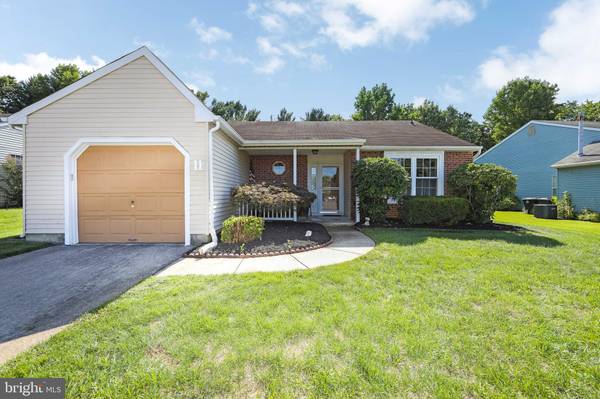 11 KNOLLWOOD DR, Woodbury, NJ 08096