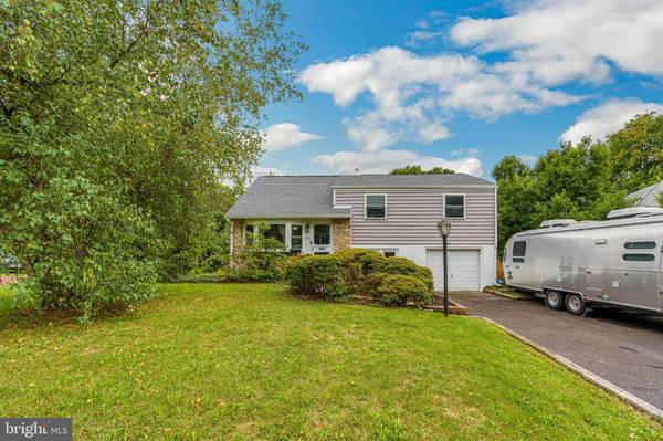 1034 PIONEER RD, Lansdale, PA 19446