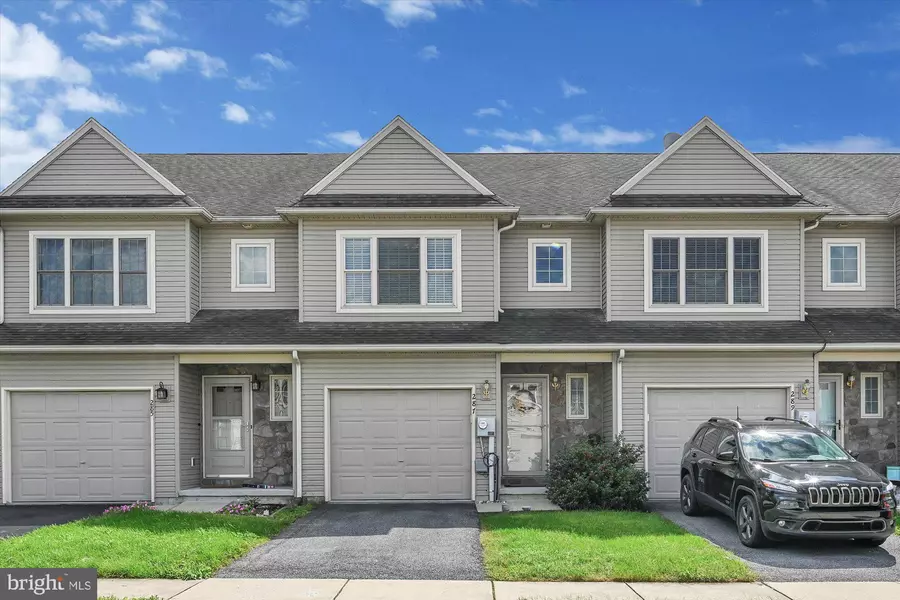 287 CEDAR HOLW, Manheim, PA 17545