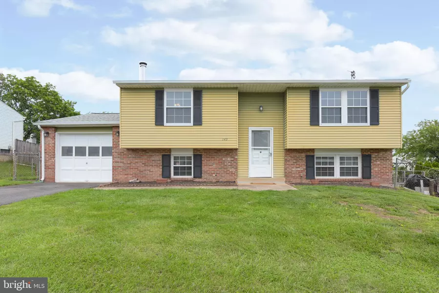 143 N HARRISON RD, Sterling, VA 20164