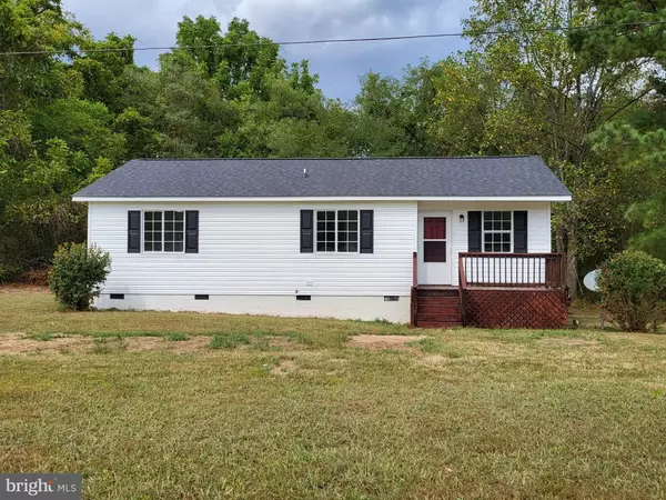 531 LOWE DR, Hague, VA 22469