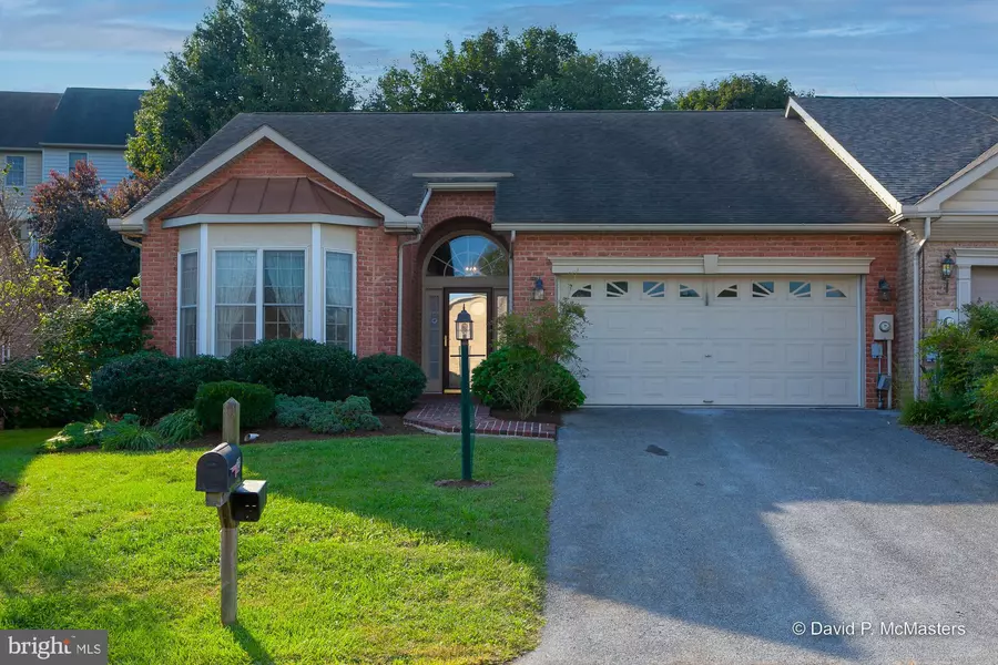 53 RADCLIFF LN, Falling Waters, WV 25419