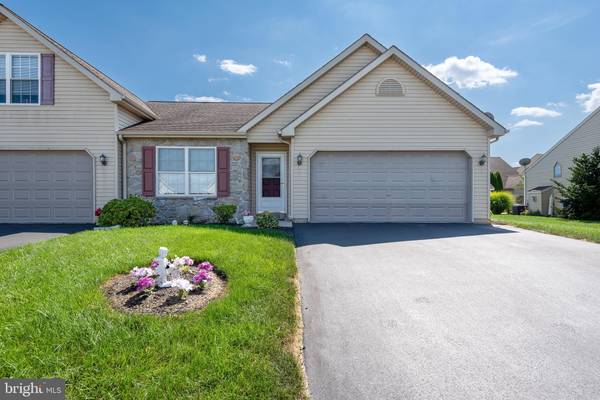 2172 WEEPING WILLOW LN, Mount Joy, PA 17552