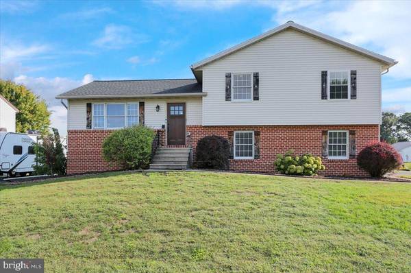 345 SOONER LN, Blandon, PA 19510