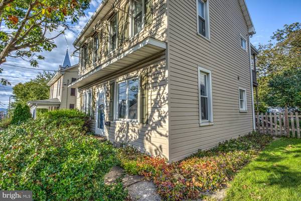 1319 W MAIN ST, Ephrata, PA 17522