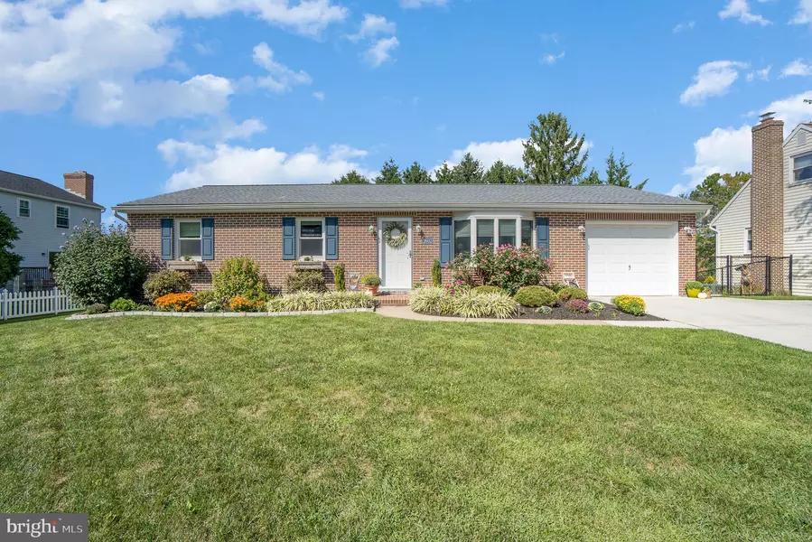 2602 N ROSEGARDEN BLVD, Mechanicsburg, PA 17055