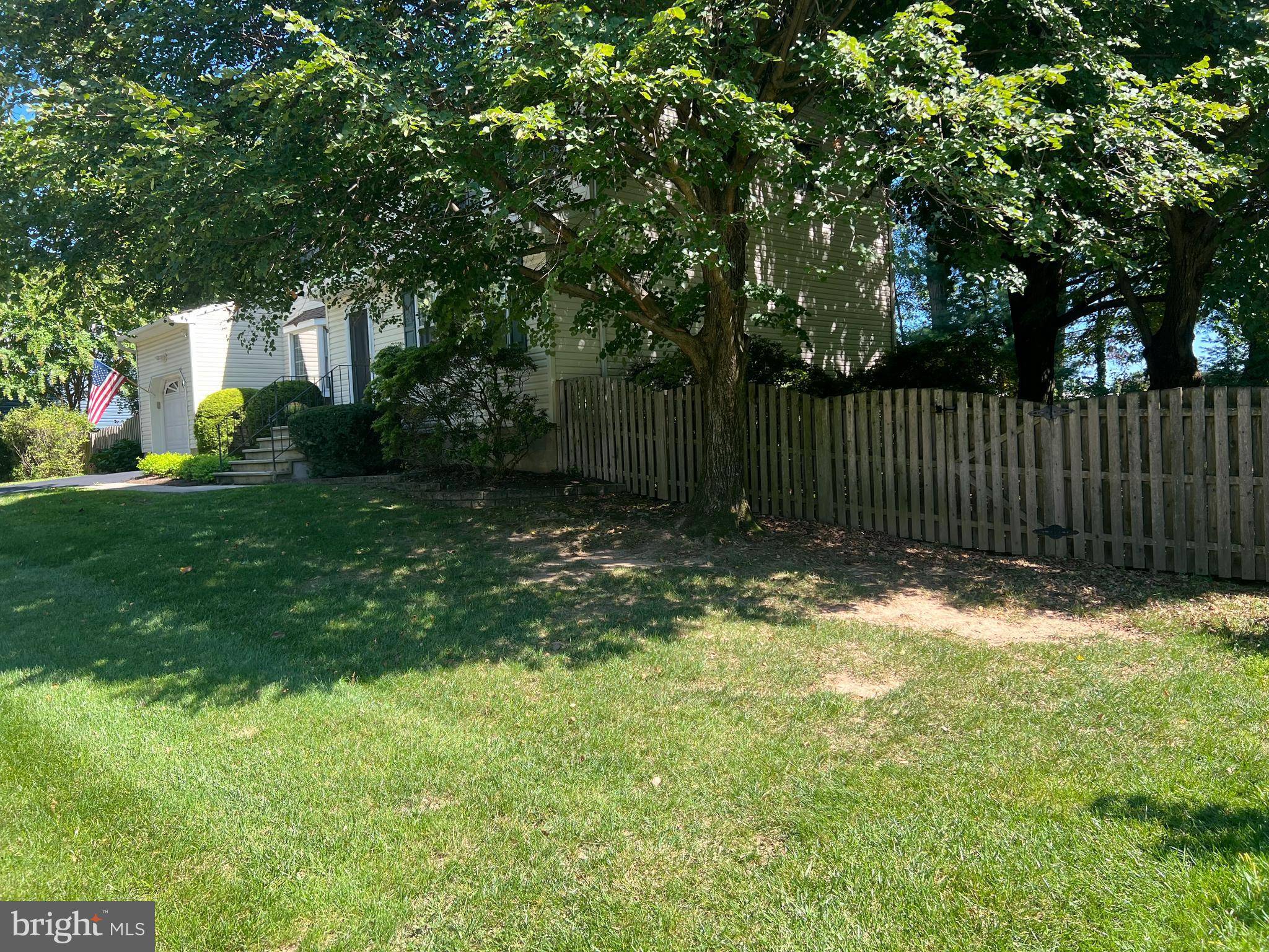 Lawrence Township, NJ 08648,11 HERITAGE WAY