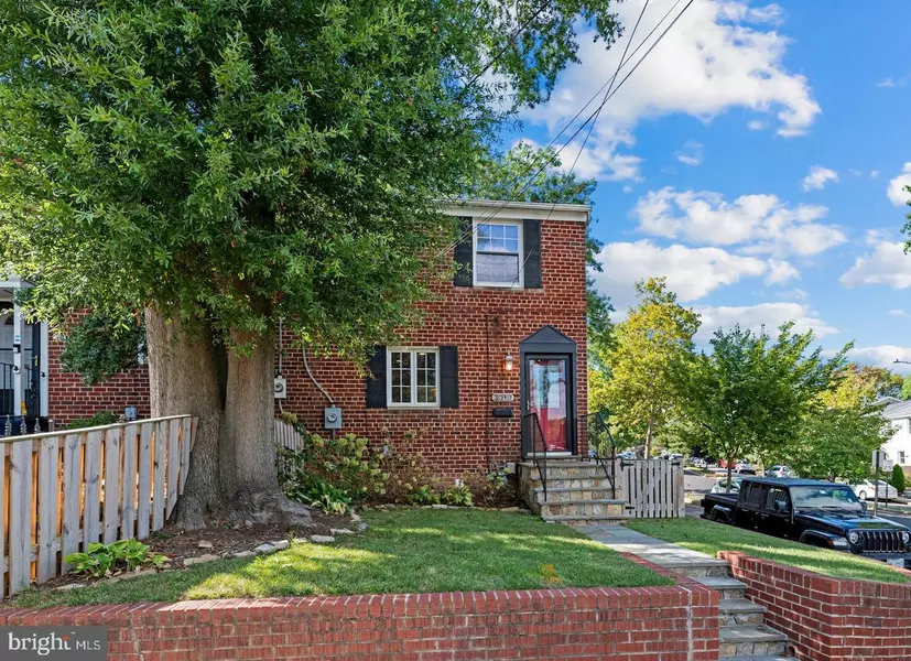 3012 LANDOVER ST, Alexandria, VA 22305